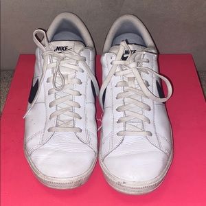 Men’s Nike sneakers